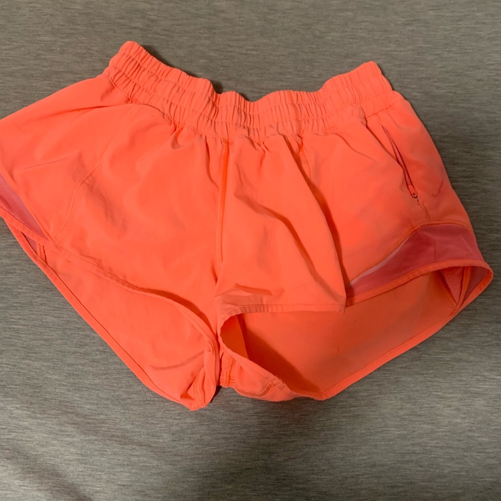 Hotty Hot Low-Rise Lined Short 2.5" size 6